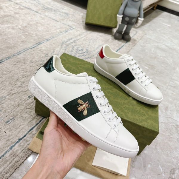 designer shoes italy ace flat sneakers beesnake leather embroidered black men's and women's shoes walking casual gg''sne
designer shoes italy ace flat sneakers beesnake leather embroidered black men's and women's shoes walking casual gg''sne