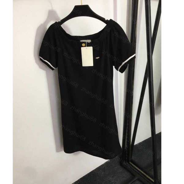 23ss womens designer clothing summer dresses women dress chest logo embroidery custom gold buckle one-line neck short-sleeved dress womens c, Black;gray
23ss womens designer clothing summer dresses women dress chest logo embroidery custom gold buckle one-line neck short-sleeved dress womens c, Black;gray