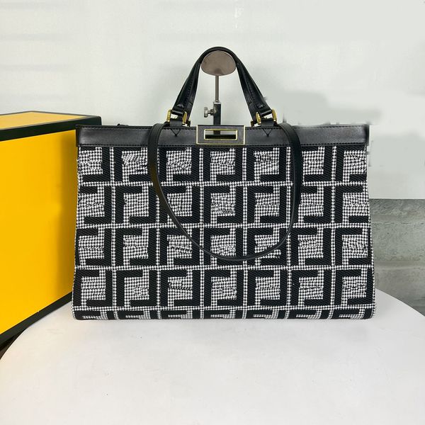 x tote bag designer bag totes canvas embroidery graphic interior pocket signature twist lock shoulder bag crossbody bag
x tote bag designer bag totes canvas embroidery graphic interior pocket signature twist lock shoulder bag crossbody bag