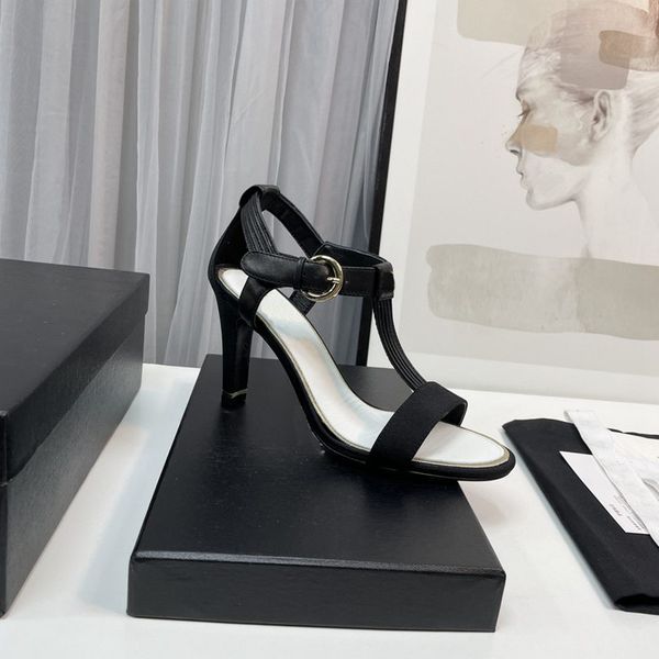 realfine888 5a sandals cc8107280 lambskin slides mules flat heels sandal slippers fashion desinger shoes for women size 35-41, Black
realfine888 5a sandals cc8107280 lambskin slides mules flat heels sandal slippers fashion desinger shoes for women size 35-41, Black