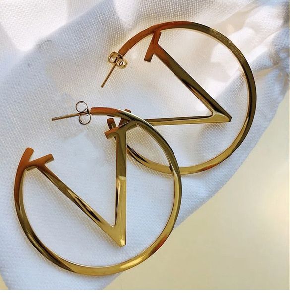 hight quality earring designer v earrings luxurious jewelry for women gold plated large hoop earring big circle fashion brand gift wedding p, Golden;silver
hight quality earring designer v earrings luxurious jewelry for women gold plated large hoop earring big circle fashion brand gift wedding p, Golden;silver