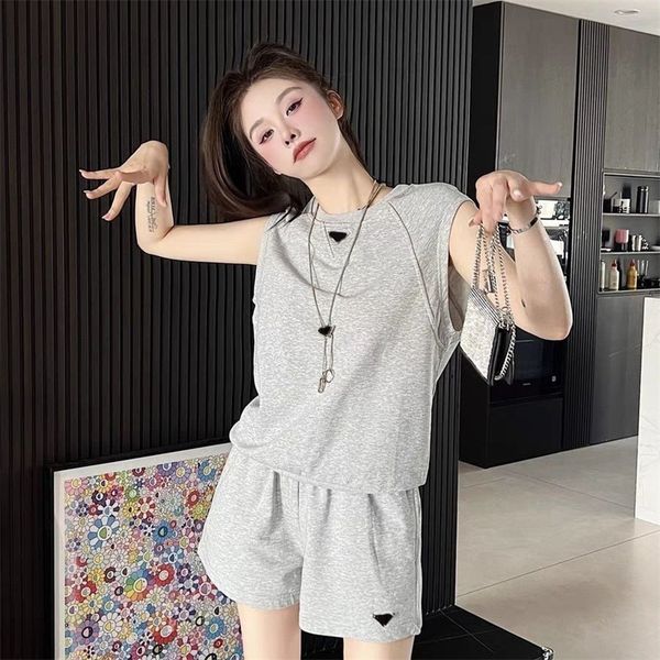 women's two piece pants triangle label letter vest with shorts two-piece set summer new slightly fat casual sportswear grey black track, White
women's two piece pants triangle label letter vest with shorts two-piece set summer new slightly fat casual sportswear grey black track, White