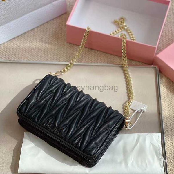 miu bag miu love pink early autumn winter sweet and cute women's lingge pleated one shoulder chain diagonal cross small square bag soft
miu bag miu love pink early autumn winter sweet and cute women's lingge pleated one shoulder chain diagonal cross small square bag soft