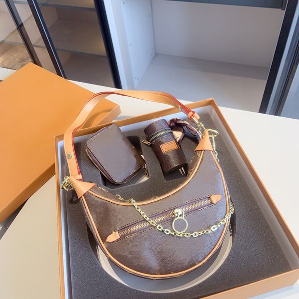 2023 fashion handbag r bag high end atmosphere popular single shoulder bag chain bag casual durable boutique mouth red bag wallet
2023 fashion handbag r bag high end atmosphere popular single shoulder bag chain bag casual durable boutique mouth red bag wallet