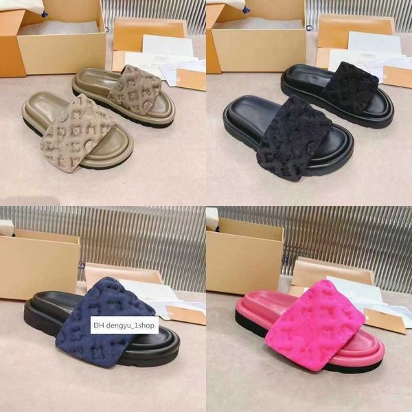 brand man slippers pool pillow flat comfort mule women designer slippers fashion slide size 35-45, Black
brand man slippers pool pillow flat comfort mule women designer slippers fashion slide size 35-45, Black