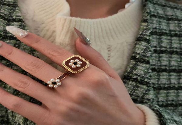 black zircon pearl flower opening ring vintage fashion and elegant palace style index finger ring women jewelry gift accessories q2814505, Silver
black zircon pearl flower opening ring vintage fashion and elegant palace style index finger ring women jewelry gift accessories q2814505, Silver