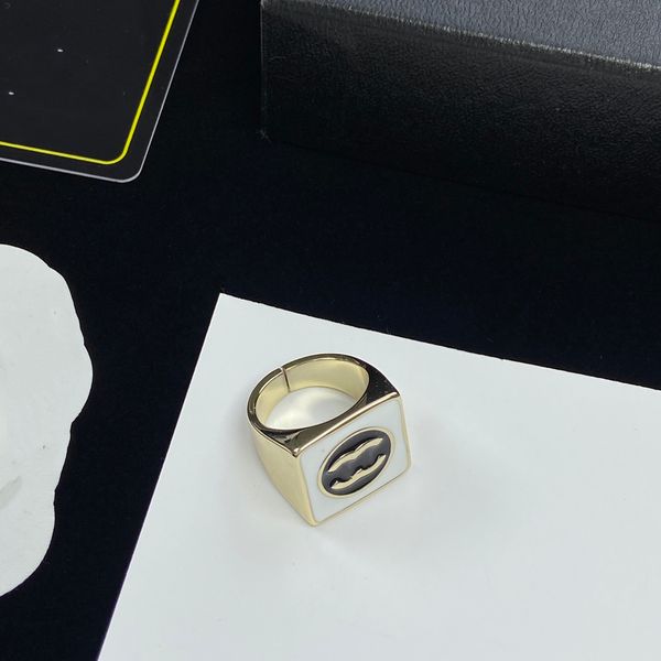 designer for lady women ccity open ring with side stones high-quality banquet accessories women c logo wedding rings 5644, Silver
designer for lady women ccity open ring with side stones high-quality banquet accessories women c logo wedding rings 5644, Silver