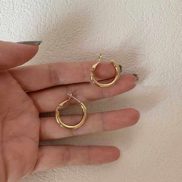 stud korean metal round small hoop earrings for women classic simple gold silver color geometric cute elegant earings fashion jewelry z0517, Golden;silver
stud korean metal round small hoop earrings for women classic simple gold silver color geometric cute elegant earings fashion jewelry z0517, Golden;silver
