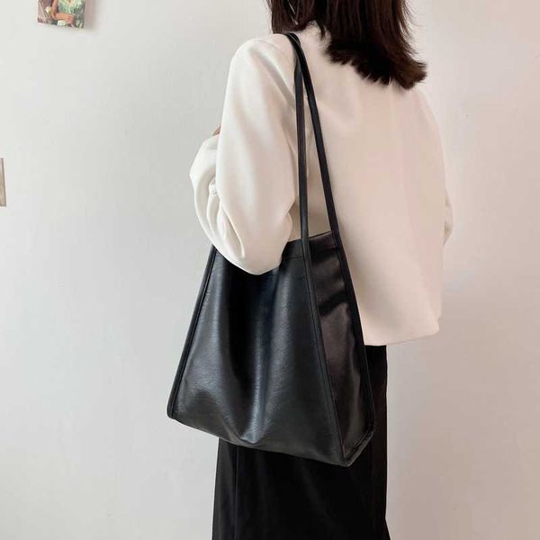 2023 new large capacity simple pure color soft tote bags leisure korean style daily students bags handbag kids's leather bags, Black
2023 new large capacity simple pure color soft tote bags leisure korean style daily students bags handbag kids's leather bags, Black