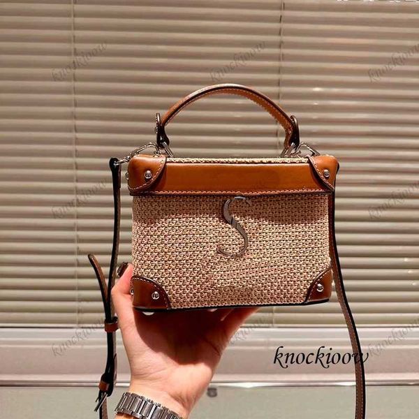 famous brand bag, lafite grass woven bag, grade cowhide and craft grass woven small box, mini box bag, metal logo buckle, beautiful and prac
famous brand bag, lafite grass woven bag, grade cowhide and craft grass woven small box, mini box bag, metal logo buckle, beautiful and prac