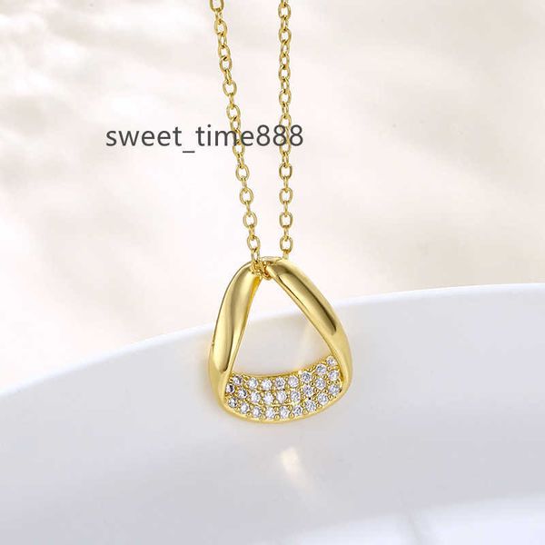 18k gold zircon geometric irregular necklace stainless steel fashion mobius diamond collar chain, Black
18k gold zircon geometric irregular necklace stainless steel fashion mobius diamond collar chain, Black