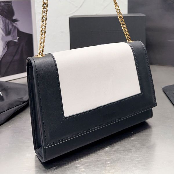 chains crossbody bag women handbags envelope shoulder bag genuine leather flap messenger purses lady shoulder bags fashion metal letter slid
chains crossbody bag women handbags envelope shoulder bag genuine leather flap messenger purses lady shoulder bags fashion metal letter slid