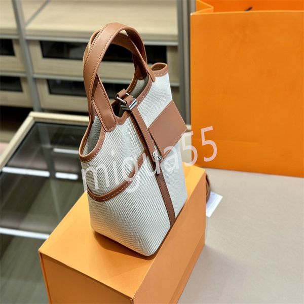 premium designer shoulder bag genuine leather versatile hand bill of lading crossbody bag basket
premium designer shoulder bag genuine leather versatile hand bill of lading crossbody bag basket