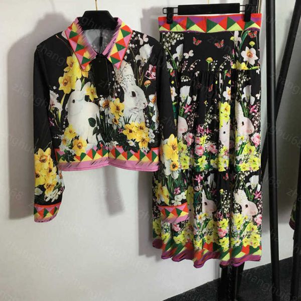 23ss womens designer clothing skirt set rabbit flower print lapel long sleeve shirt high waist hemline skirt sets womens clothing a1, White
23ss womens designer clothing skirt set rabbit flower print lapel long sleeve shirt high waist hemline skirt sets womens clothing a1, White