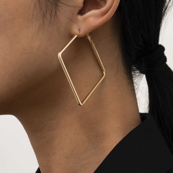 stud hiphop rock big square star round hoop earrings for women fashion jewelry steampunk simple hollow geometry ear hook girl gift z0517, Golden;silver
stud hiphop rock big square star round hoop earrings for women fashion jewelry steampunk simple hollow geometry ear hook girl gift z0517, Golden;silver