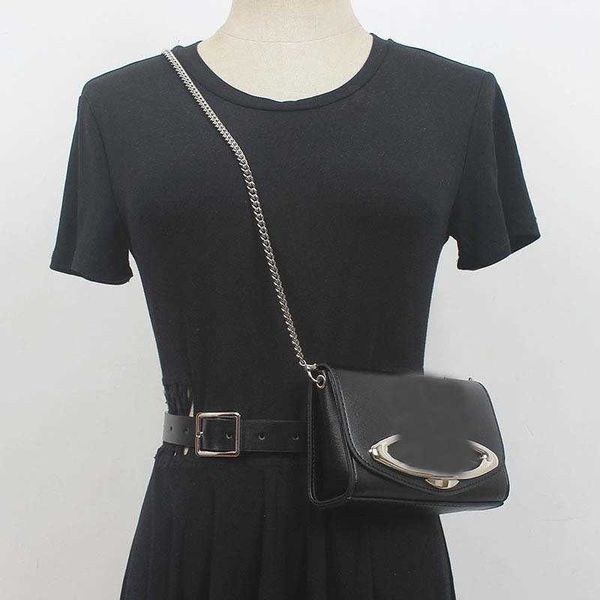 portable chain bag 2023 new niche design diagonal cross bag crocodile patterned patent leather waist bag 230517
portable chain bag 2023 new niche design diagonal cross bag crocodile patterned patent leather waist bag 230517