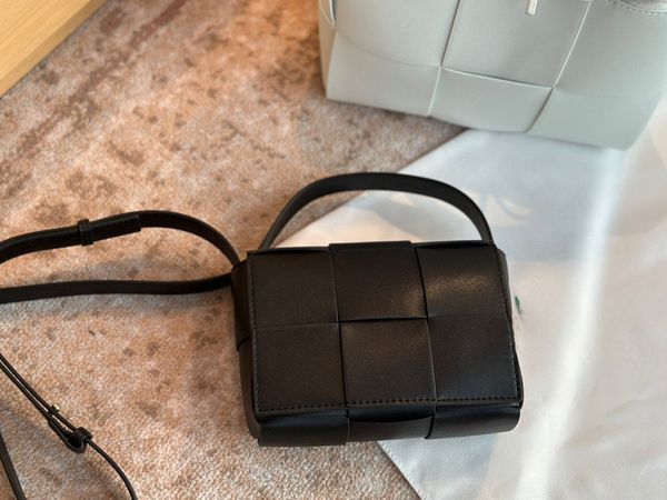 women's one shoulder bag luxury designer pillow bag classic black female b crossbody bag v bag patterned leather bag 2023
women's one shoulder bag luxury designer pillow bag classic black female b crossbody bag v bag patterned leather bag 2023