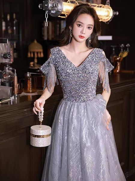 2023 sequined mother of the bride dresses for weddings tassles sleeve lace crystal pleat plus size mother v neck wedding guest evening wear, Black;red 
2023 sequined mother of the bride dresses for weddings tassles sleeve lace crystal pleat plus size mother v neck wedding guest evening wear, Black;red