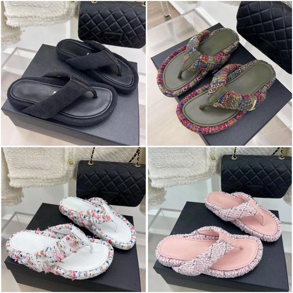 2023 summer new woman letters flip-flops desighner lazy slippers sheepskin rubber fashion leisure slippers size 35-41, Black
2023 summer new woman letters flip-flops desighner lazy slippers sheepskin rubber fashion leisure slippers size 35-41, Black