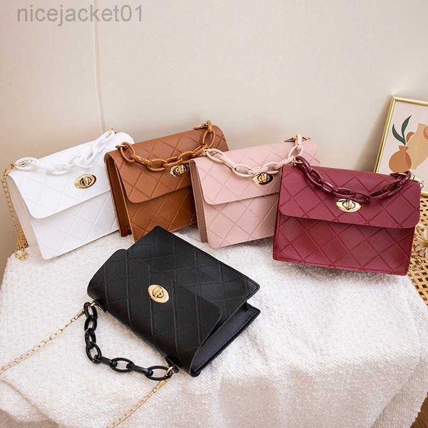 2023 new summer embossed diamond checker small square bag bags for women's junior one shoulder crossbody bag
2023 new summer embossed diamond checker small square bag bags for women's junior one shoulder crossbody bag