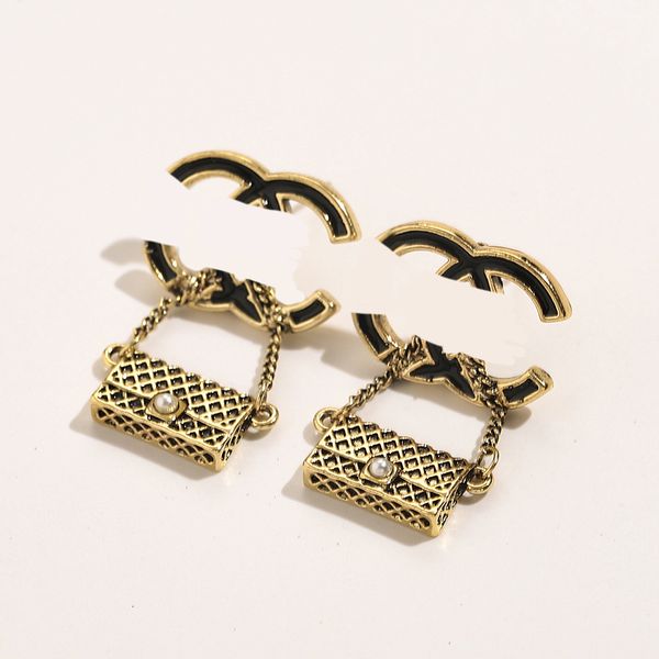 luxury designers letters earring stud bag-pendant stainless steel famous women steel seal earring wedding party jewerlry 20style, Golden;silver
luxury designers letters earring stud bag-pendant stainless steel famous women steel seal earring wedding party jewerlry 20style, Golden;silver