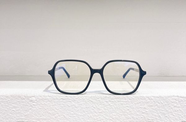 womens eyeglasses frame clear lens men sun gasses fashion style protects eyes uv400 with case 3417, Silver
womens eyeglasses frame clear lens men sun gasses fashion style protects eyes uv400 with case 3417, Silver