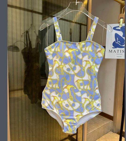 luxury women bikinis 2023 new designer swimwear rudder printed one piece beach clothes swimsuits black strap rhinestone bling backless bathi, White;black
luxury women bikinis 2023 new designer swimwear rudder printed one piece beach clothes swimsuits black strap rhinestone bling backless bathi, White;black