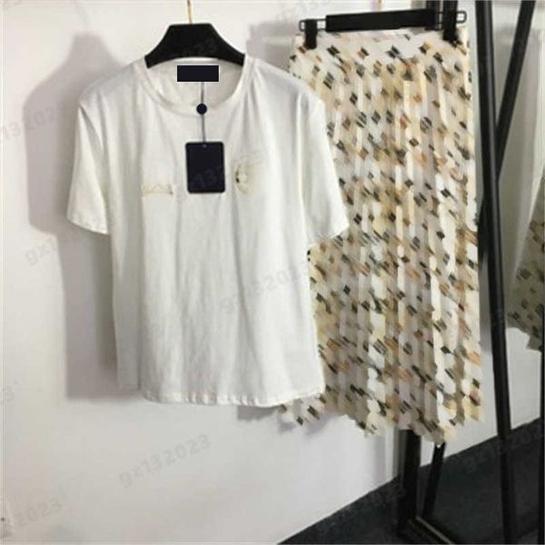 two pieces sets designer dress skirt and tshirt suits old flower logo print high waist pleated skirt embroidered letters short-sleeved tshir, White
two pieces sets designer dress skirt and tshirt suits old flower logo print high waist pleated skirt embroidered letters short-sleeved tshir, White