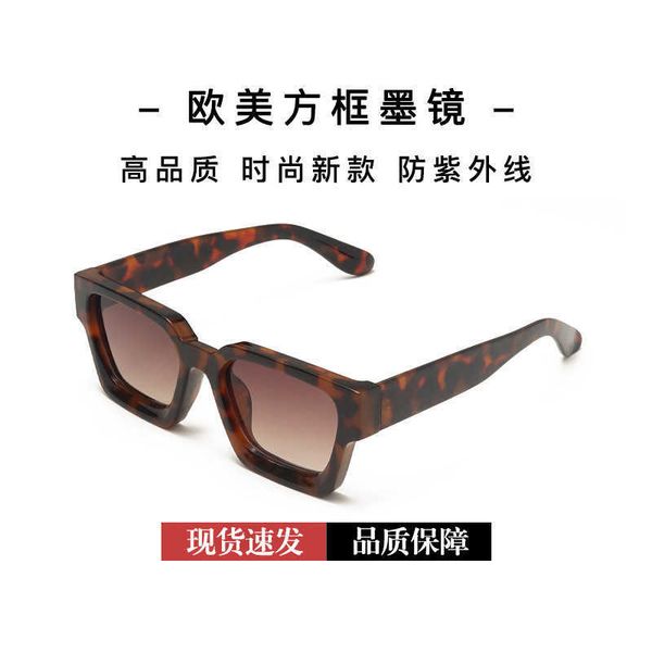 new small box pc plain color personalized sunglasses net red ins sun visor, White;black
new small box pc plain color personalized sunglasses net red ins sun visor, White;black