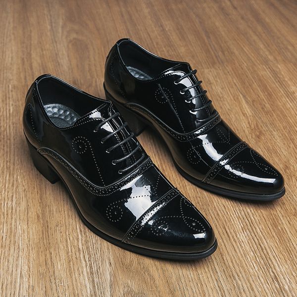 new black brogue shoes for men thick heel shiny pu leather lace-up round toe handmade shoes for men with ing
new black brogue shoes for men thick heel shiny pu leather lace-up round toe handmade shoes for men with ing