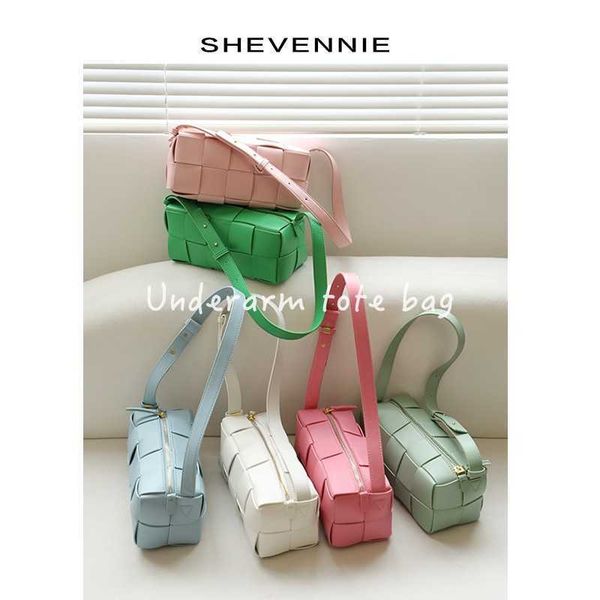 2023 spring/summer new product mini small square bag one shoulder underarm bag handbag mini women's bag 0517
2023 spring/summer new product mini small square bag one shoulder underarm bag handbag mini women's bag 0517
