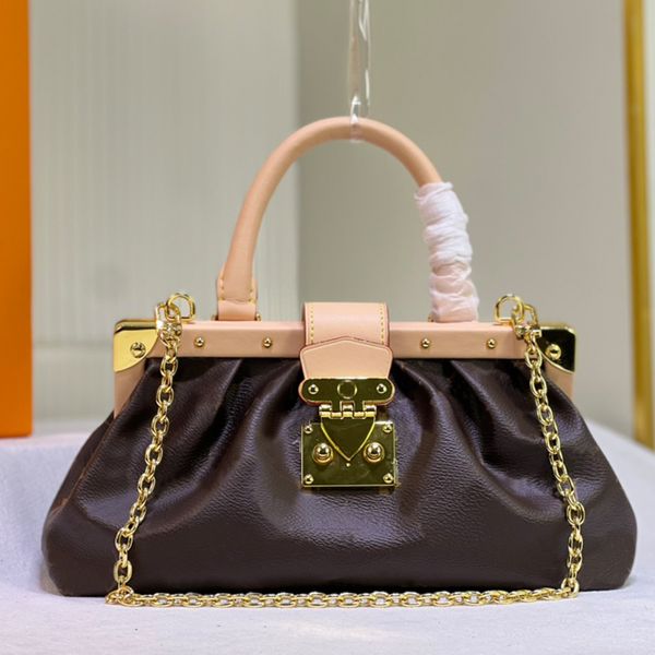 handbags women shoulder bag classic old flower letter canvas leather tote bags gold metal hasp hardware chain travel shopping purse large ca
handbags women shoulder bag classic old flower letter canvas leather tote bags gold metal hasp hardware chain travel shopping purse large ca