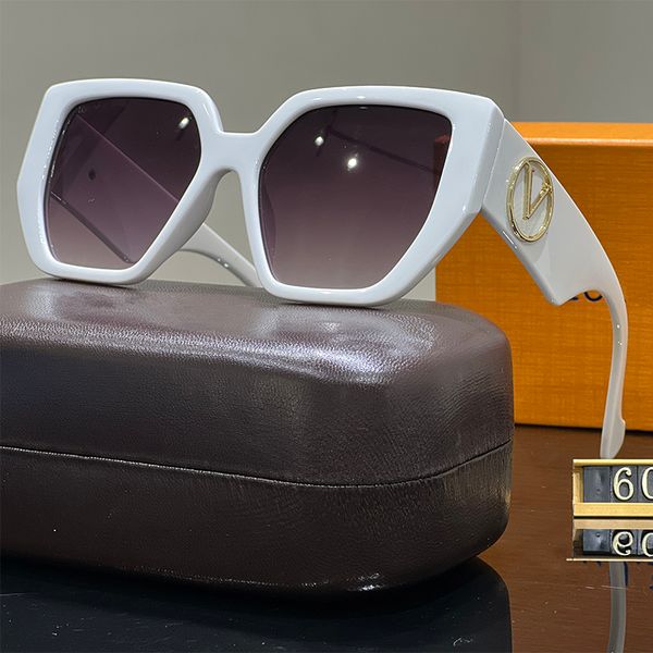 designer sunglasses luxury sunglasses for women letter design fashion casual style distribution brand box temperament versatile very nice, White;black
designer sunglasses luxury sunglasses for women letter design fashion casual style distribution brand box temperament versatile very nice, White;black