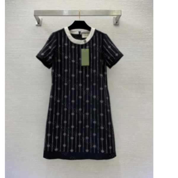 23ss womens designer clothing summer dresses women dress full drill small a version type color collision round neck short-sleeved dress wome, Black;gray
23ss womens designer clothing summer dresses women dress full drill small a version type color collision round neck short-sleeved dress wome, Black;gray