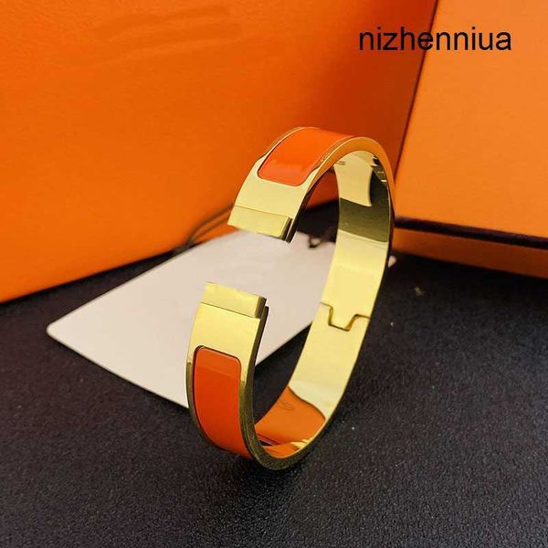 couple h bracelet homme enamel love bangle jewlery designer for women bracelets men black lock clic pulsera plated gold silver braceletes fo
couple h bracelet homme enamel love bangle jewlery designer for women bracelets men black lock clic pulsera plated gold silver braceletes fo