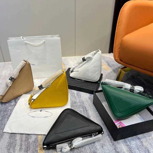 trendy triangle bag, fashionable underarm single shoulder casual net red crossbody medieval men's and women's chest bag 230519
trendy triangle bag, fashionable underarm single shoulder casual net red crossbody medieval men's and women's chest bag 230519
