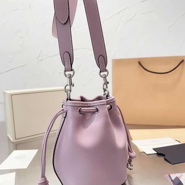 5a quality designer bucketbag women camila bucket bag leather shoulder bags fashion chain crossbody duchess women handbag retro tote
5a quality designer bucketbag women camila bucket bag leather shoulder bags fashion chain crossbody duchess women handbag retro tote