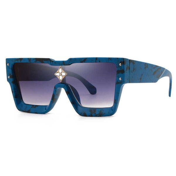 2021 new fashion men's and women's large frame square diamond inlaid millionaire sunglasses, White;black
2021 new fashion men's and women's large frame square diamond inlaid millionaire sunglasses, White;black