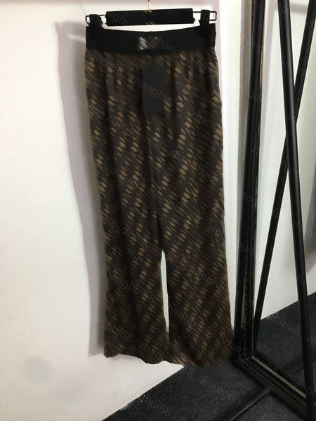 23ss womens designer clothing womens pants double f logo monogram print letter ribbon splicing elastic high-waisted wide-leg trousers women, Black;white
23ss womens designer clothing womens pants double f logo monogram print letter ribbon splicing elastic high-waisted wide-leg trousers women, Black;white