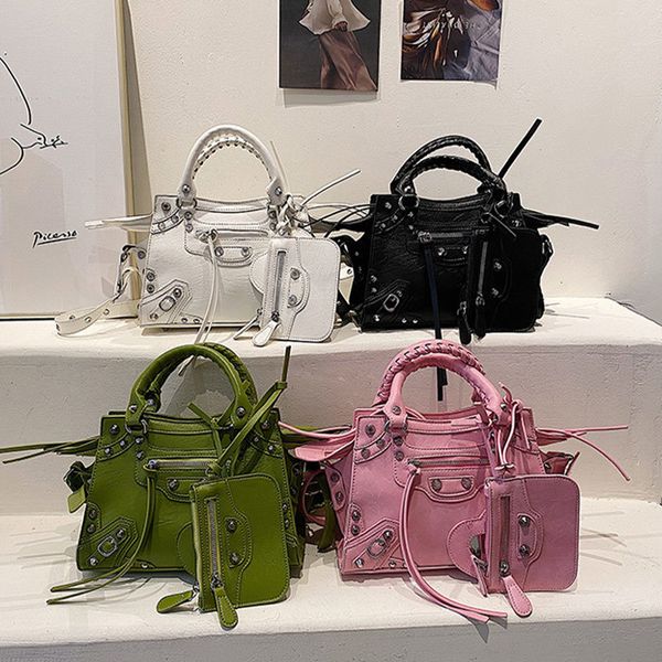 waist bags vintage fringed patchwork handbag for women 2023 street style fashion designed retro rivets pu combo handbags crossbody 23519
waist bags vintage fringed patchwork handbag for women 2023 street style fashion designed retro rivets pu combo handbags crossbody 23519