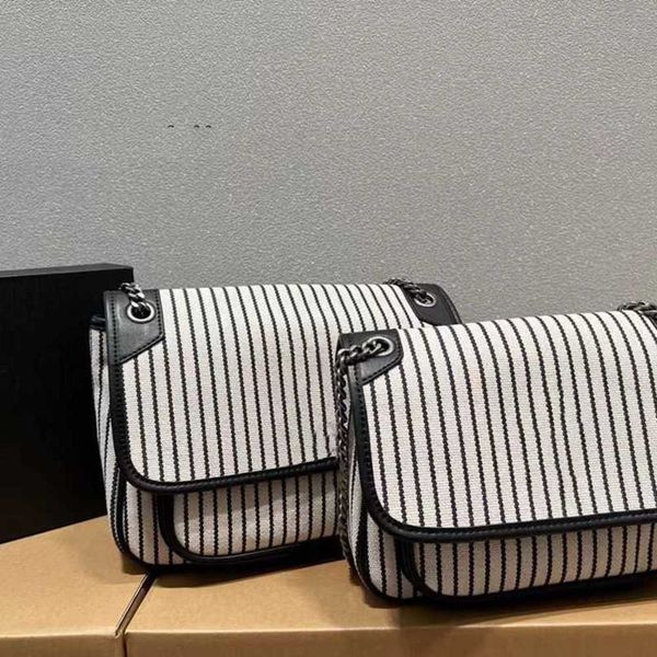 22 new commuting messenger bag fabric magnetic buckle stripe canvas chain single shoulder portable women's fashion 230519
22 new commuting messenger bag fabric magnetic buckle stripe canvas chain single shoulder portable women's fashion 230519