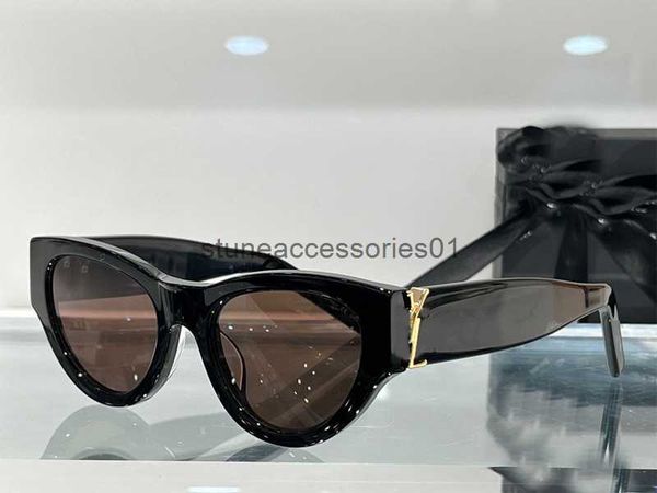fashion thick frame sunglasses designer woman men luxury retro sun glasses gold letter women eyewear uv proof sunglass with box cat eye newr, White;black
fashion thick frame sunglasses designer woman men luxury retro sun glasses gold letter women eyewear uv proof sunglass with box cat eye newr, White;black
