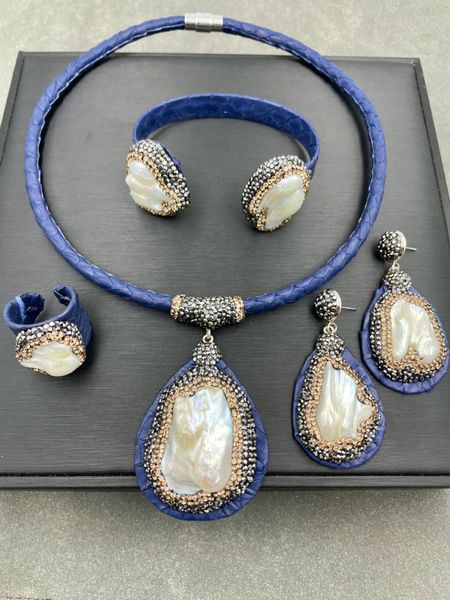wedding jewelry sets natural baroque freshwater pearl necklace set high end luxury micro inlaid gothic jewelry women s wedding accessories 2, Slivery;golden
wedding jewelry sets natural baroque freshwater pearl necklace set high end luxury micro inlaid gothic jewelry women s wedding accessories 2, Slivery;golden