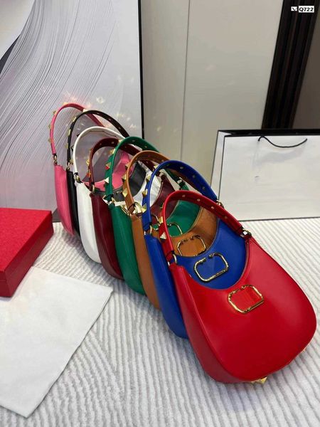 2022 new v crescent bag underarm bag rivet handbag fashion solid color simple shoulder bag female commuter 230519
2022 new v crescent bag underarm bag rivet handbag fashion solid color simple shoulder bag female commuter 230519