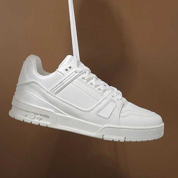 designer fashion trainer sneaker intage casual shoes black grey brown white green calf leather french mens shoe
designer fashion trainer sneaker intage casual shoes black grey brown white green calf leather french mens shoe