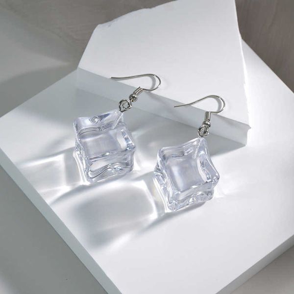 charm new geometric transparent acrylic fun ice cube big earrings fashion exaggerated irregular women's jewelry aa230519, Golden
charm new geometric transparent acrylic fun ice cube big earrings fashion exaggerated irregular women's jewelry aa230519, Golden
