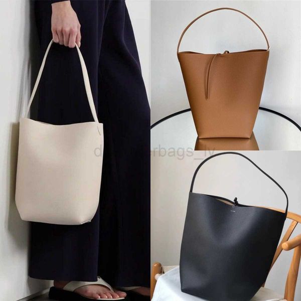 the row designer womens shoulder bags bucket tote bag the totes genuine leather handbag large capacity female commuter bag
the row designer womens shoulder bags bucket tote bag the totes genuine leather handbag large capacity female commuter bag