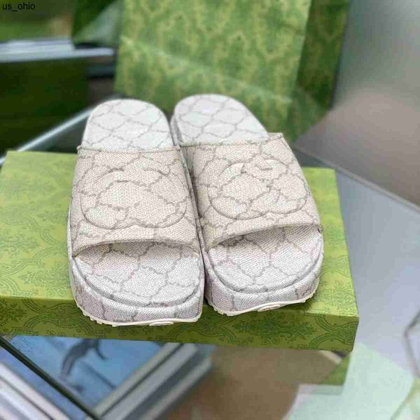 slippers slippers men women platform designer sandals brand wedge rubber cutout slide transparent materials fashion beach shoes j230520, Black
slippers slippers men women platform designer sandals brand wedge rubber cutout slide transparent materials fashion beach shoes j230520, Black