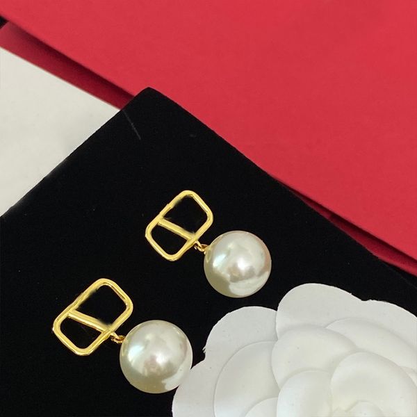 designer pearl earrings ladies stud earrings luxury gold crystal double v jewellery classic high end jewlery designer for women, Golden;silver
designer pearl earrings ladies stud earrings luxury gold crystal double v jewellery classic high end jewlery designer for women, Golden;silver