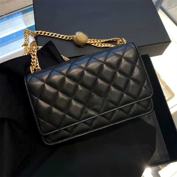 leather fashion women's one shoulder bag designer embroidery diamond lattice fashion bag luxury metal chain dinner bag hand grab bag wi
leather fashion women's one shoulder bag designer embroidery diamond lattice fashion bag luxury metal chain dinner bag hand grab bag wi
